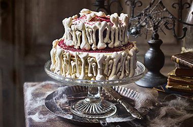 How to make a Halloween bone cake
