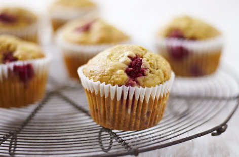 These gluten-free raspberry muffins are packed full of fresh fruit and plenty of flavour. Bananas and raspberries are both key ingredients in this recipe and, if you follow the intructions correctly, the end result will be a batch of golden muffins, suitable for any time of the day.